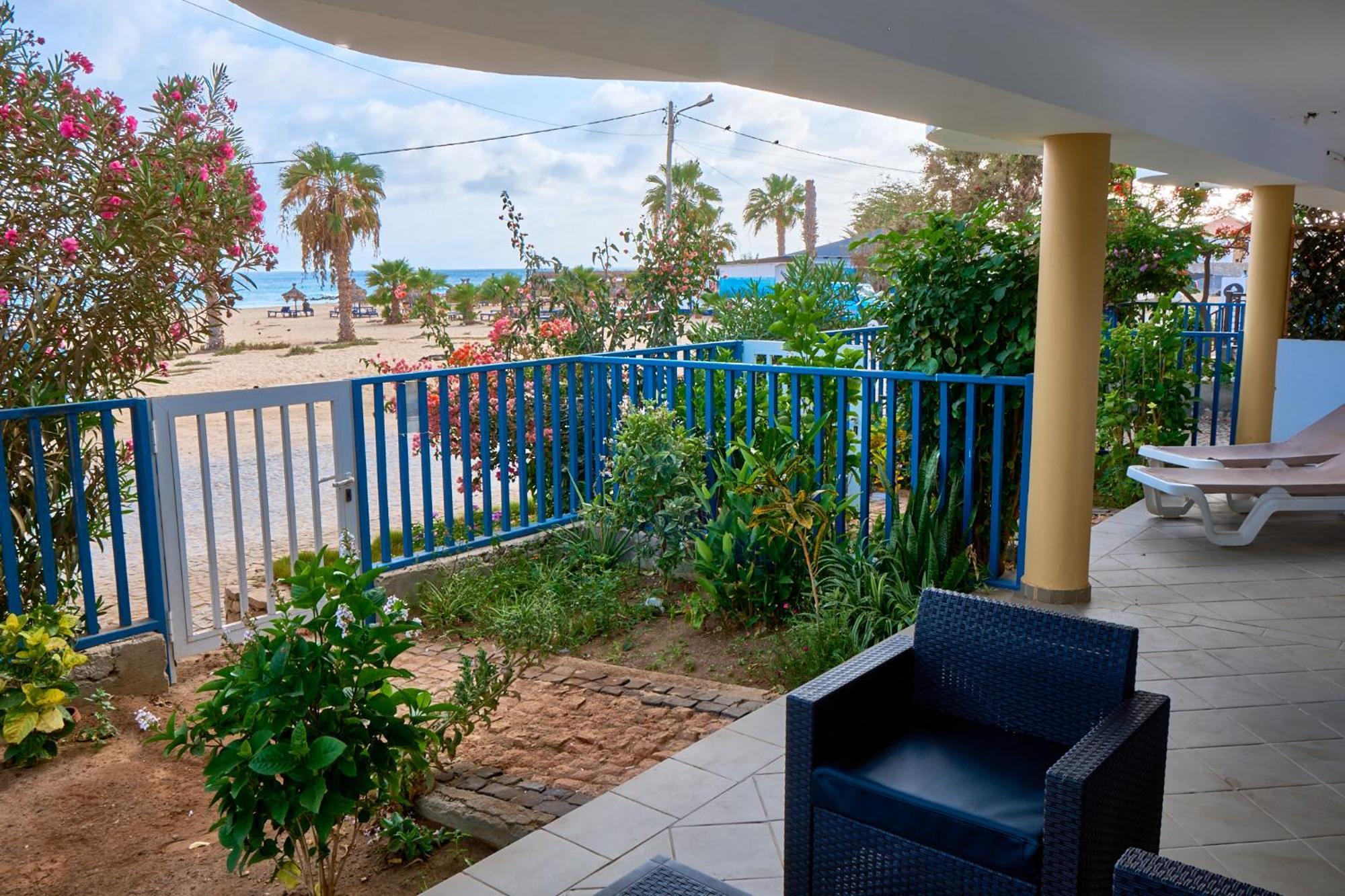 Leme Bedje Sea View - By Bobbywashere ซังตามาเรีย ภายนอก รูปภาพ
